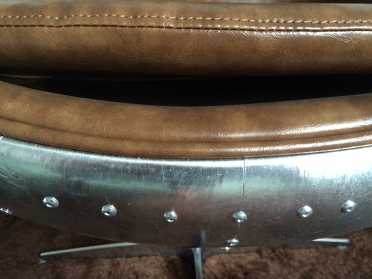 Arne Jacobsen Modern Sitting Chairs Aluminium Spitfire Vintage Leather Swing Shaped